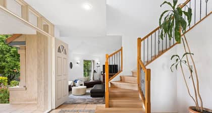 4BR Villa with Pool & Garden - Daisy Hill