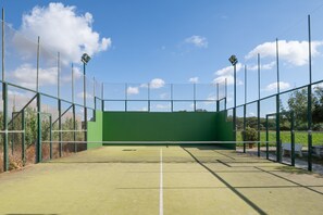Sports court - Holiday Home 'Casa Roche Noble 3' with Private Pool, Private Terrace and Wi-Fi (Conil de la Frontera)