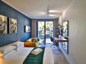 1 habitación, tabla de planchar con plancha, internet y ropa de cama 