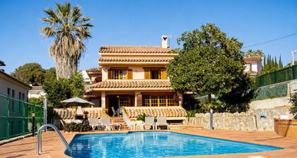 Villa Ficus - Book your perfect getaway in Lloret de Mar