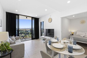 TV - Broadbeach Relaxation Retreat (Broadbeach)