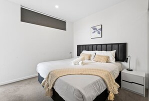 WiFi, bed sheets - Cultural Charm - 2BR Apartment in South Brisbane (South Brisbane)