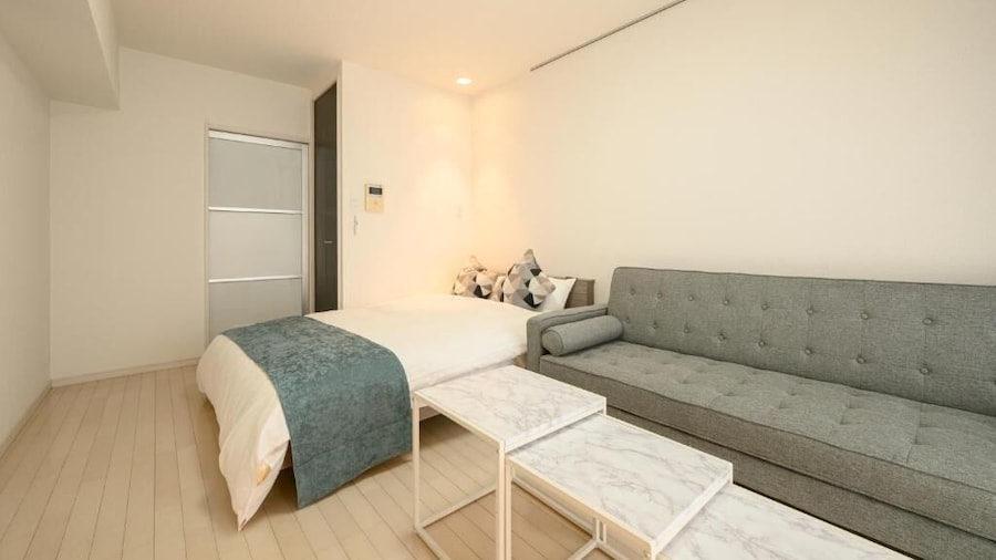 Wilshire APT Hotel