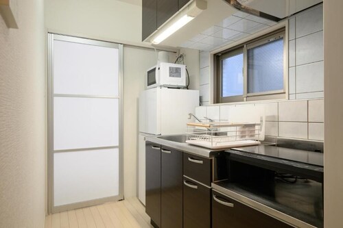 Wilshire APT Hotel