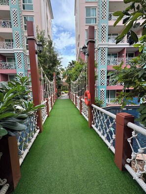 Property grounds - Resort Style Room Near Beach High Floor Pattaya (Pattaya City)