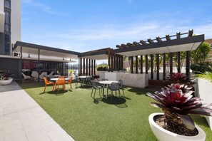 Outdoor dining - Milton apartment-2BR@MT 1905 (Milton)