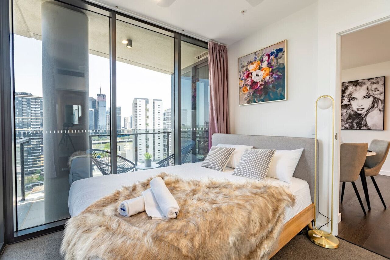 Iron/ironing board, travel cot, WiFi, bed sheets