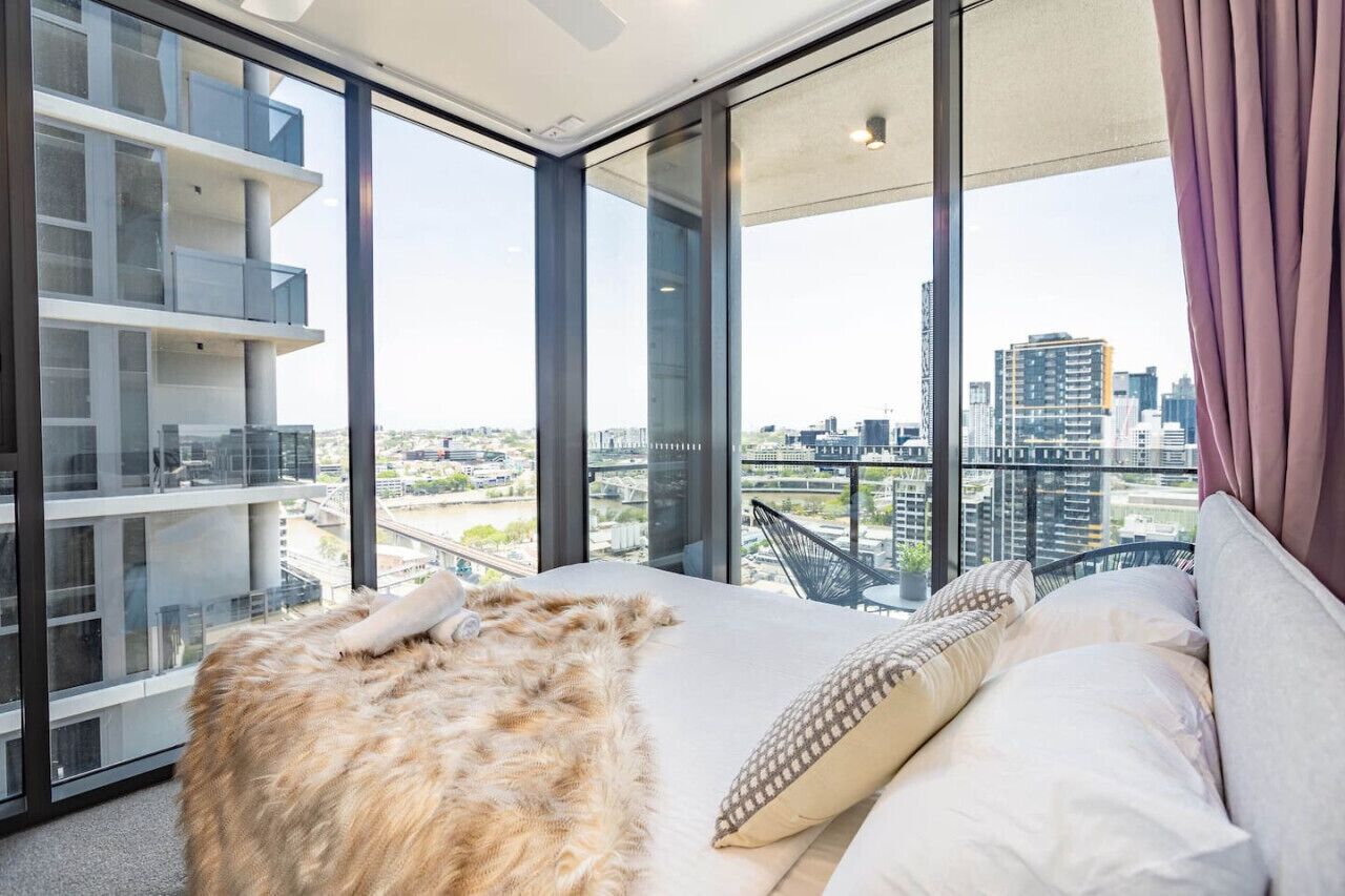 Iron/ironing board, travel cot, WiFi, bed sheets