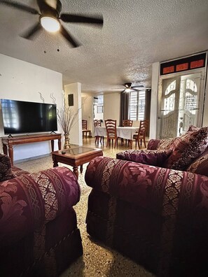TV - Local Gem in Aguada 3 min to Beach (Aguada city)