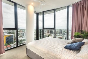 Room - Stylish Decor - 2BR@South Brisbane - Gym/Pool/Cine (South Brisbane)