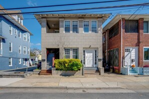 Exterior - Ventnor City Getaway w/ Yard: 2 Blocks to Beach! (Ventnor City)