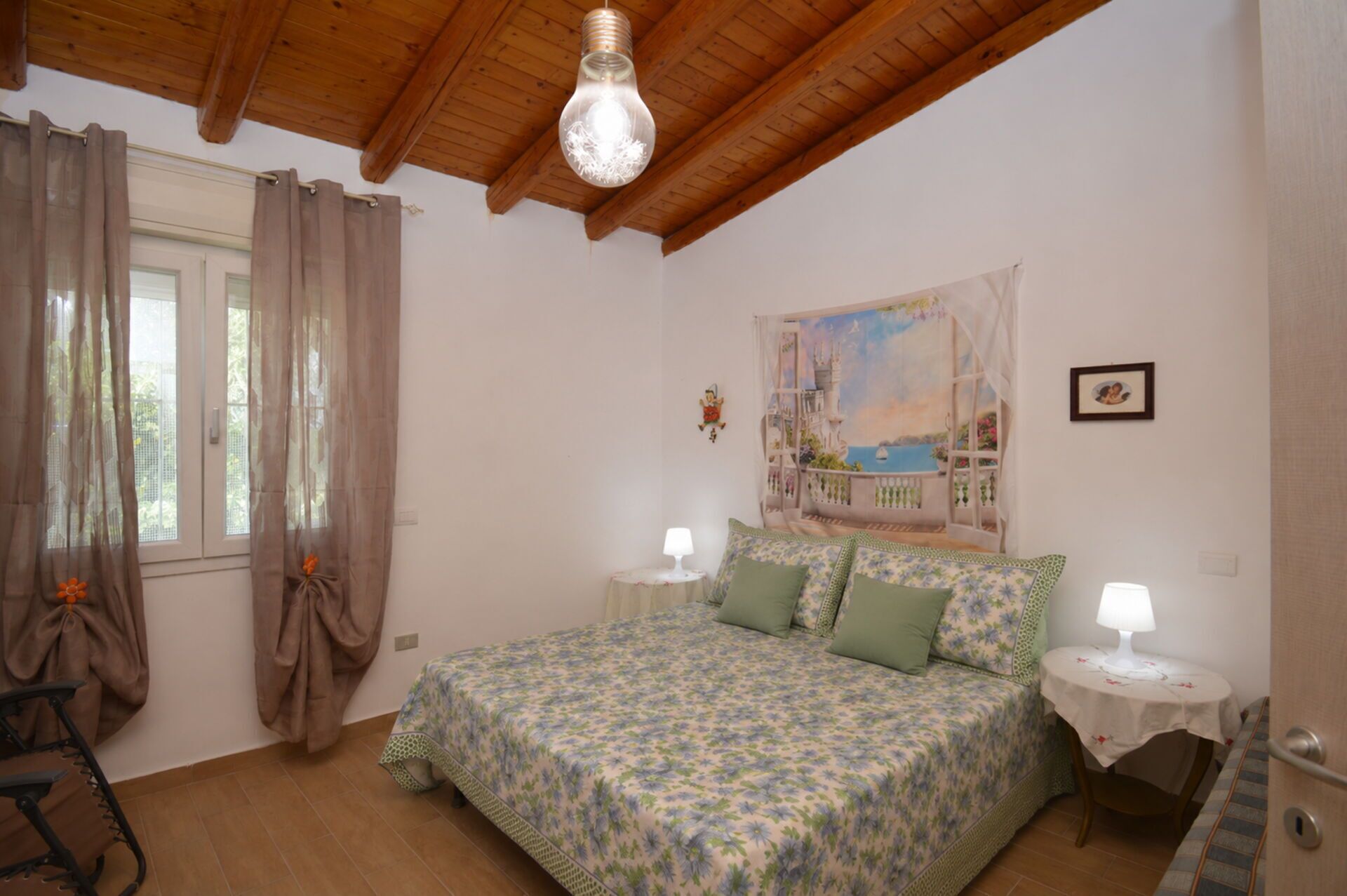 2 bedrooms, iron/ironing board, travel crib, WiFi (free)