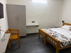Deluxe Room | Free WiFi - Alora Castle (Neyyattinkara)