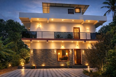 Alora Castle Neyyattinkara Near Kovalam Beach