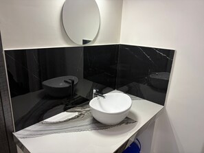 Basic Suite | Bathroom - Alora Castle (Neyyattinkara)