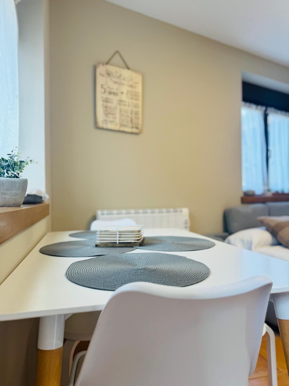 Appartement, uitzicht op bergen | Dineren