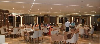 Hotel Samdariya Gold Rewa