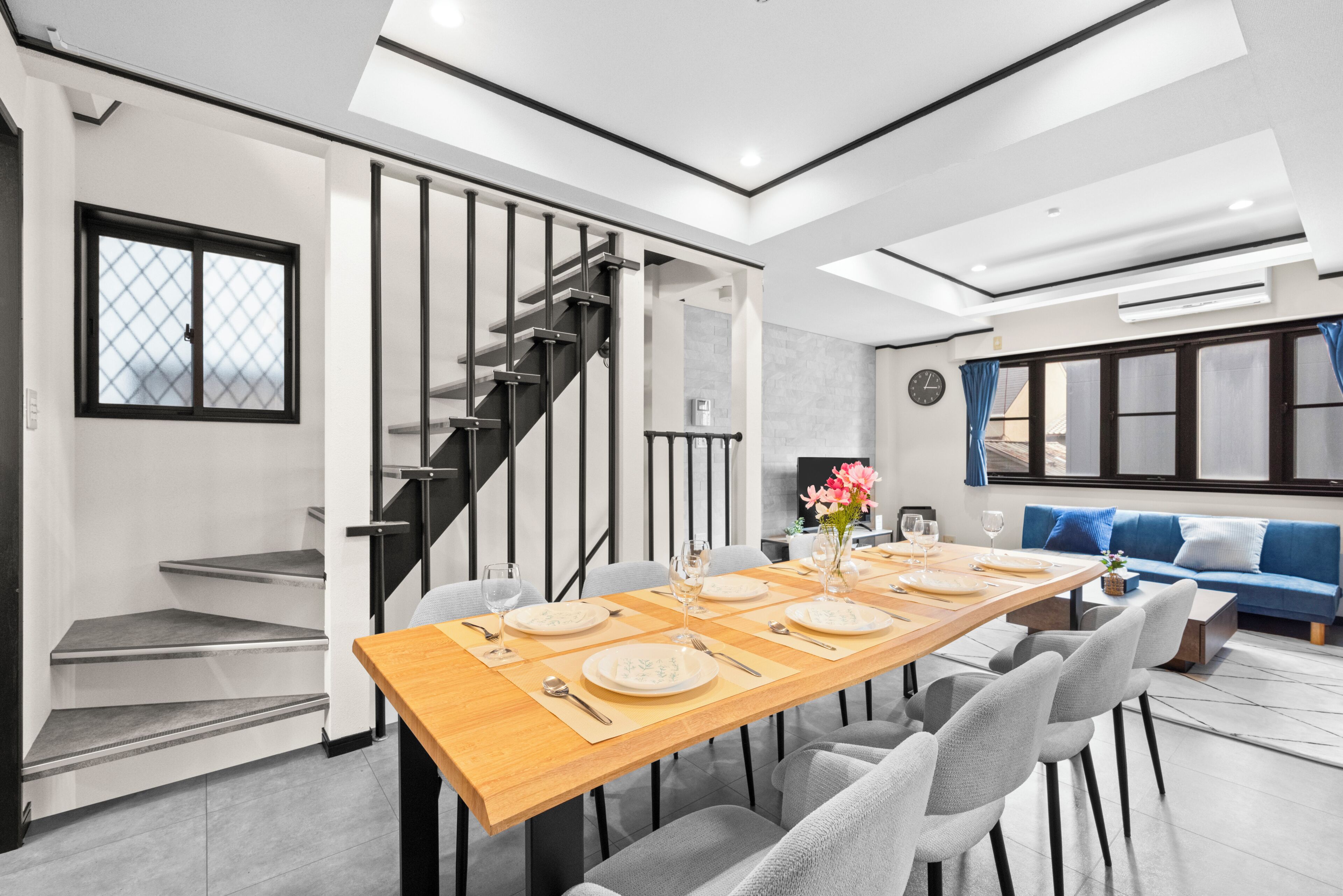 Comfort Apartment, 3 Bedrooms, Non Smoking, City View | Dining