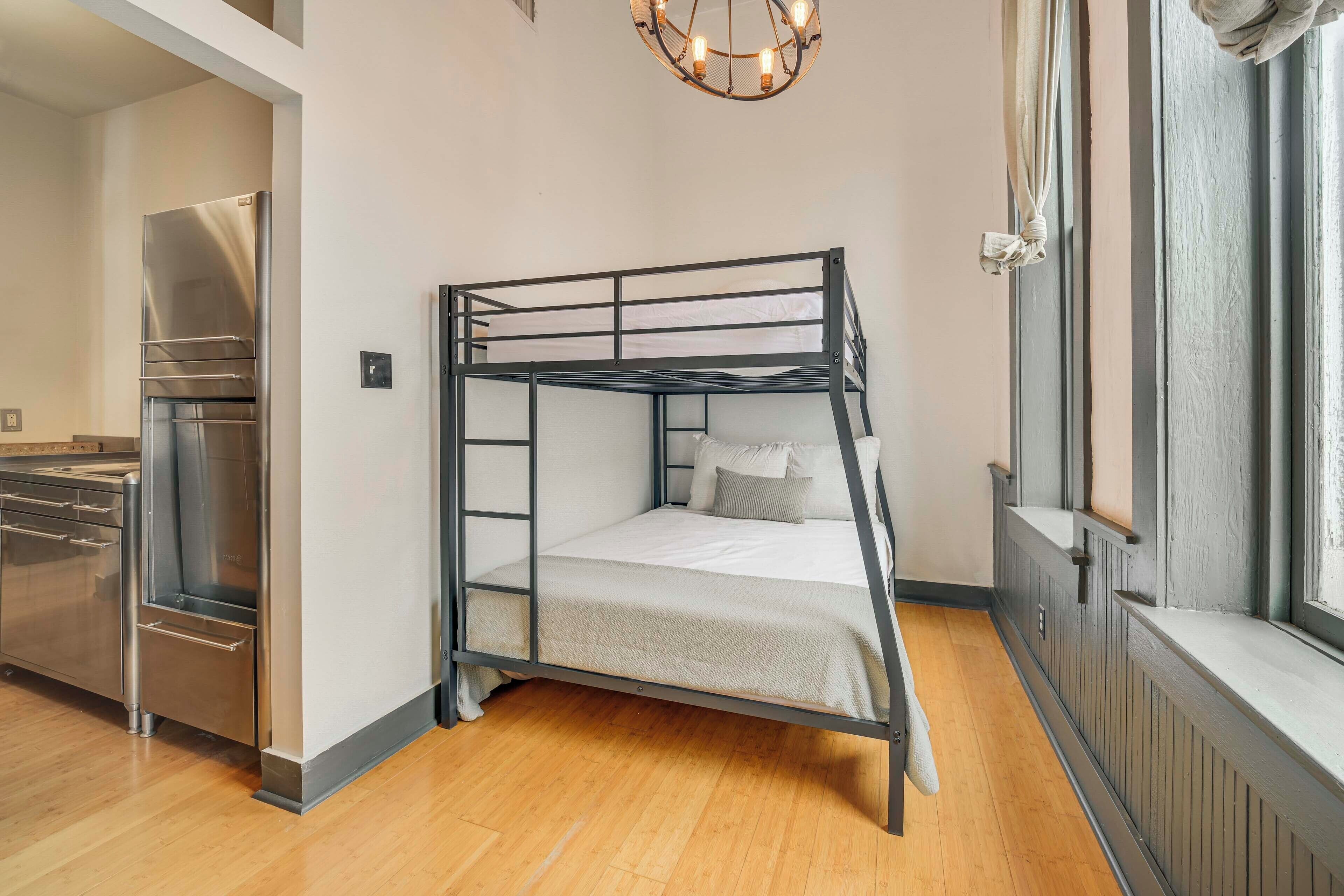 1 bedroom, iron/ironing board, internet, bed sheets