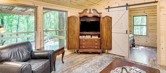 Gateway to Ouachita National Forest! Cozy Cabin