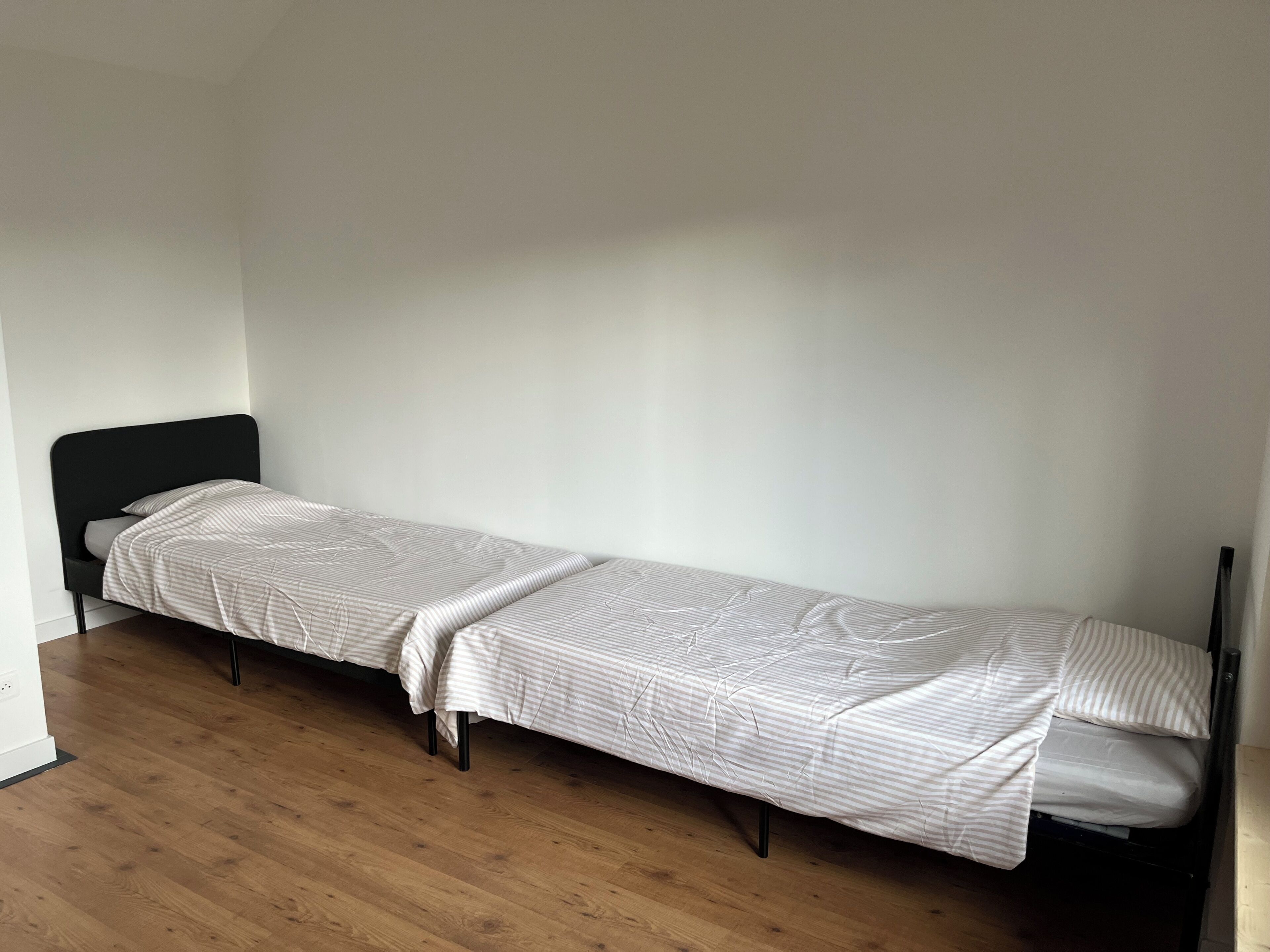 3 Schlafzimmer, Reisekinderbett, kostenloses WLAN, Bettwäsche