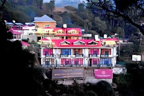 Exterior - Hotel Pine View Kasauli (Kasauli)