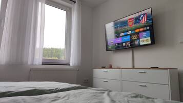 1 Schlafzimmer, Reisekinderbett, kostenloses WLAN, Bettwäsche