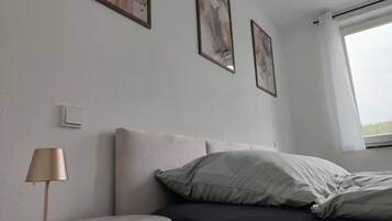 1 Schlafzimmer, Reisekinderbett, kostenloses WLAN, Bettwäsche