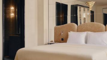 Suite Studio Deluxe, balcon, vue ville | Bureau, espace de travail pour ordinateur portable, Wi-Fi gratuit