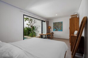 Villa, 2 Bedrooms, Private Pool | In-room safe, desk, laptop workspace, blackout curtains - L'Angelo Villa Canggu (Canggu)