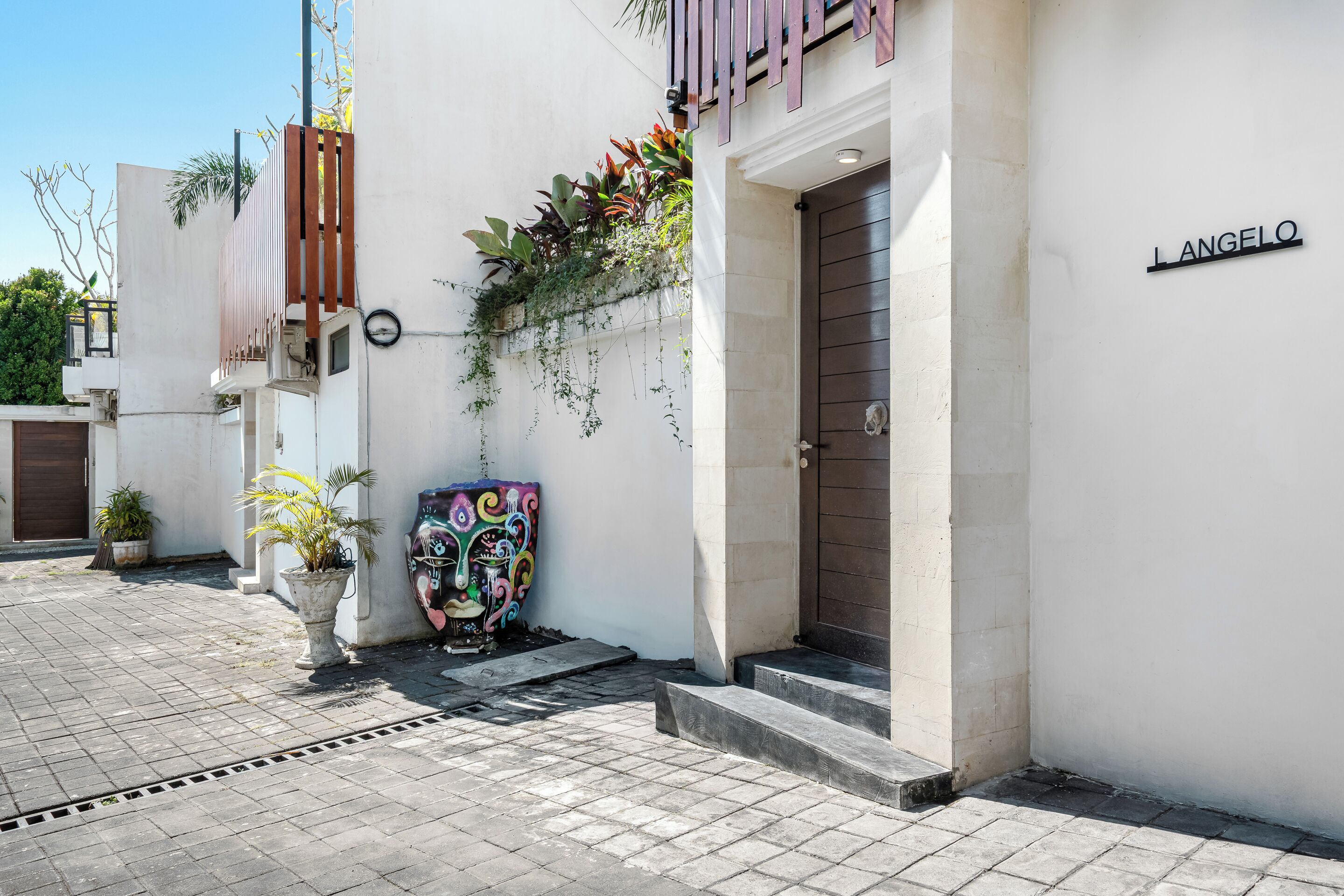 Entrée de l’hébergement