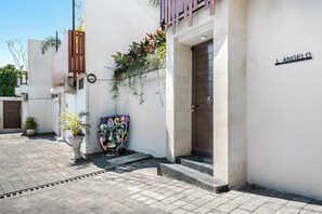 Property entrance - L'Angelo Villa Canggu (Canggu)