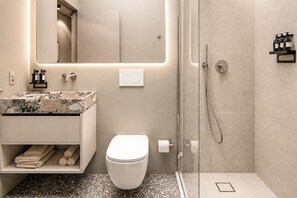 Bathroom - THE NIXON Downtown  (Athens)