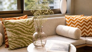 Deluxe Suite, City View | ภายใน