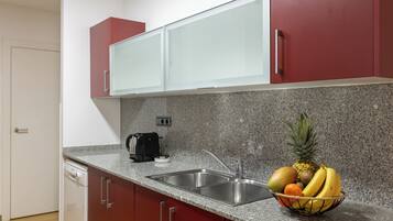 Apartment | Private kitchen | Fridge, microwave, oven, stovetop