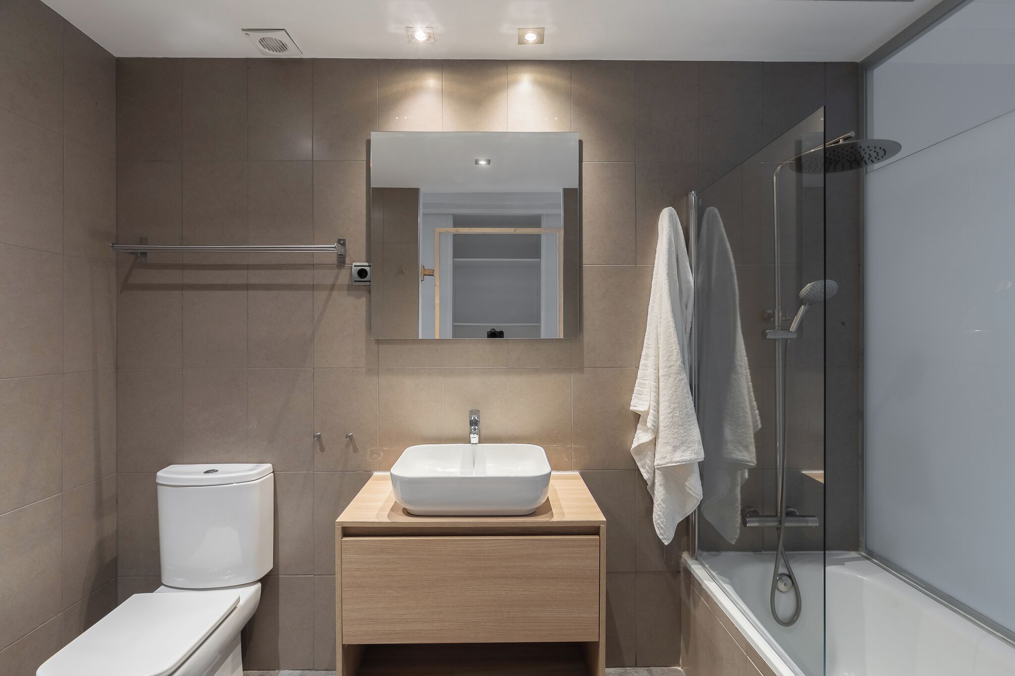 Apartemen | Kamar mandi | Handuk