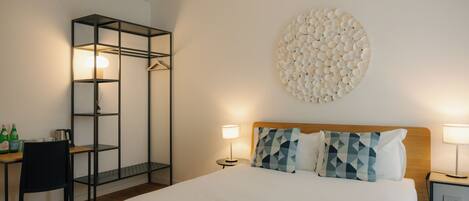Classic-Doppelzimmer, Balkon, Gartenblick | Schallisolierte Zimmer, kostenloses WLAN, Rollstuhlgeeignet