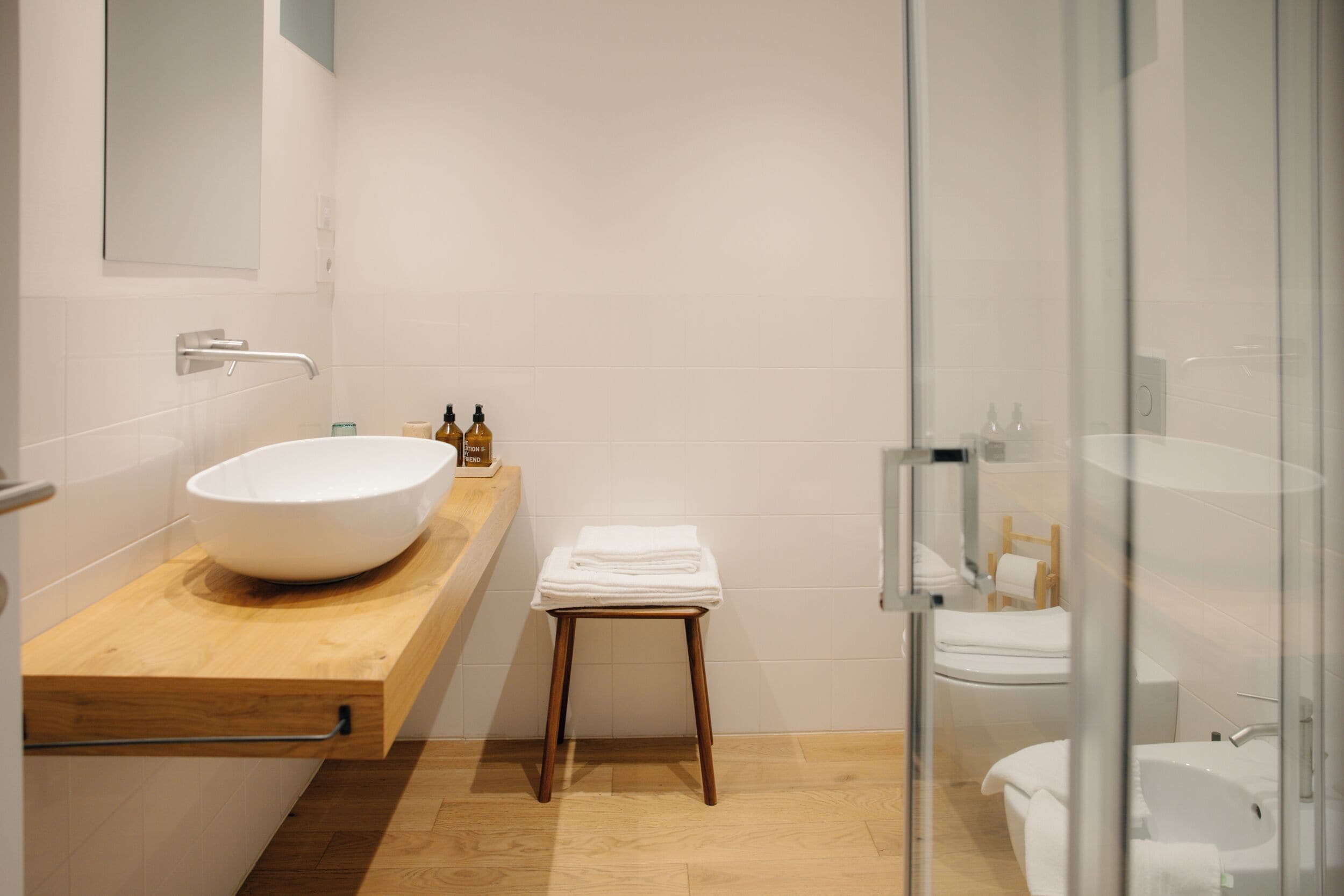 Deluxe-Doppelzimmer, Blick auf den Innenhof | Badezimmer