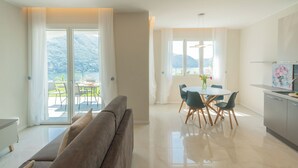 Leilighet (2 Bedrooms) | Oppholdsområde