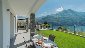 Apartment (2 Bedrooms) | Terrace/patio