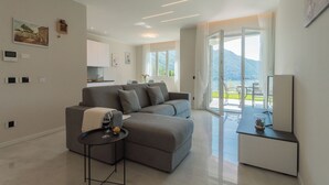 Leilighet (2 Bedrooms) | Oppholdsområde