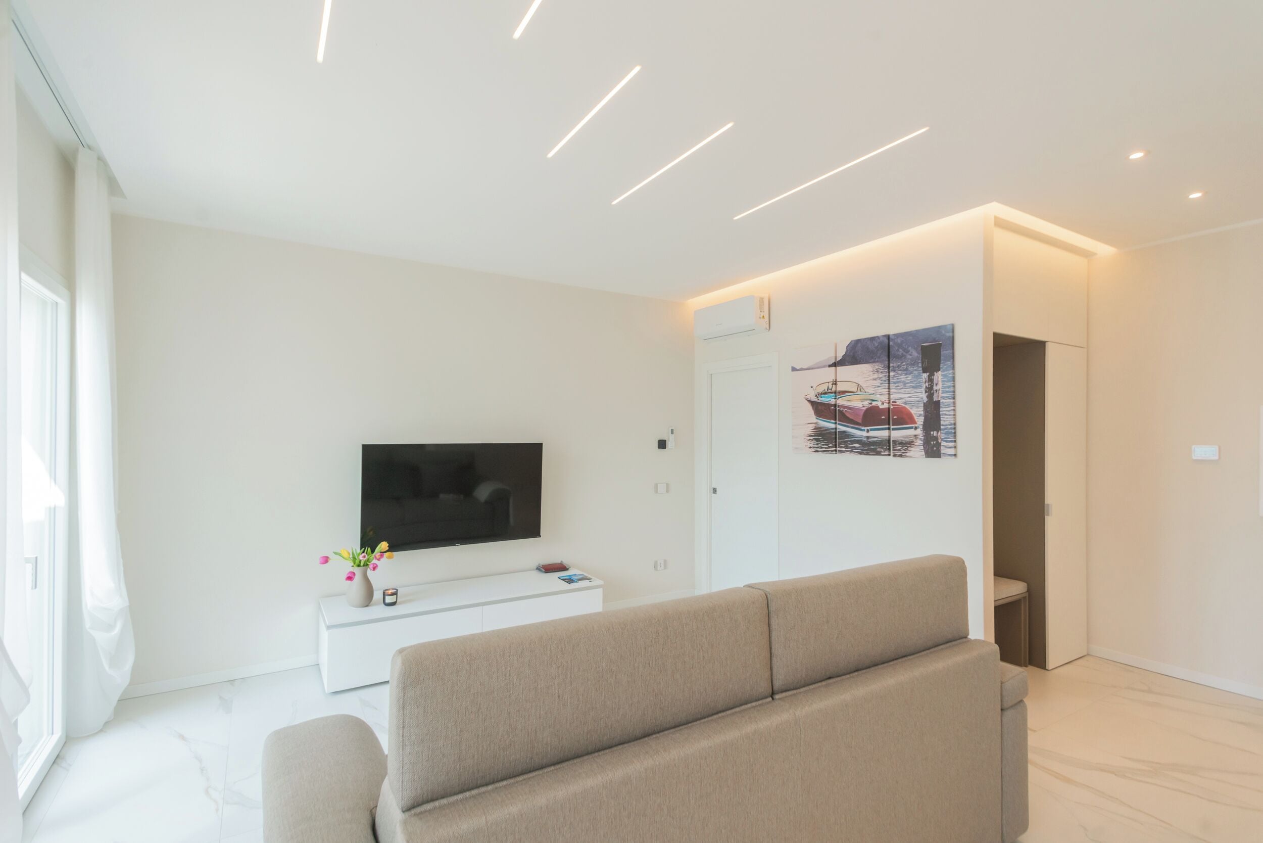 Apartment (2 Bedrooms) | Living area | TV