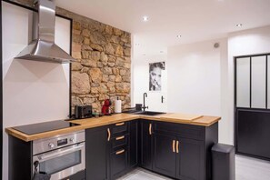 Fridge, microwave, oven, coffee/tea maker - Art Loft # Design - Near Croisette | Beaches - A/C (Cannes)