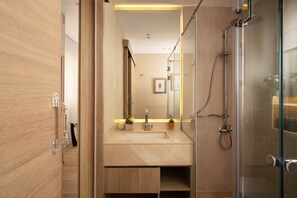 Hair dryer - Breeze @ Lakeview Res I Nesty Hospitality (New Cairo City)