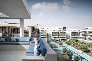 Property grounds - Breeze @ Lakeview Res I Nesty Hospitality (New Cairo City)