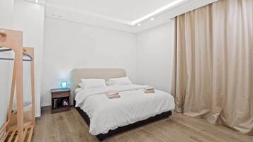 WiFi, bed sheets