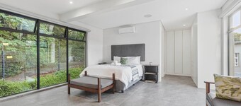 Room-jellyfish Room - Staynest Guesthous