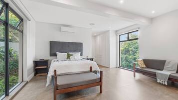 Room, 1 Bedroom, Balcony, City View | 1 bedroom