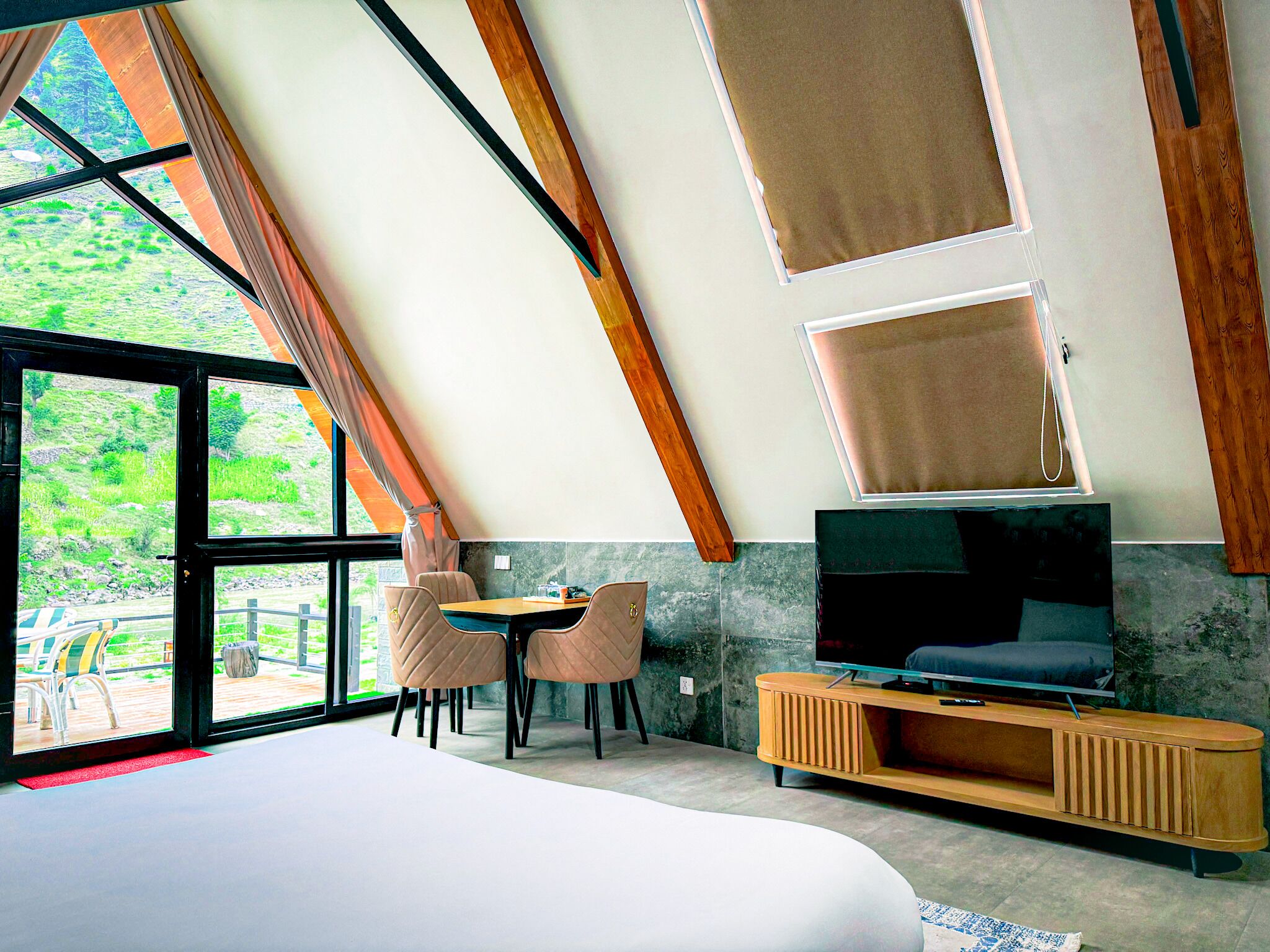 Deluxe Cottage, River View | Free WiFi