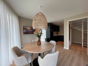 Dining - Experience luxury, tranquility, and wellness in the Nature Villa for 2 people with a private sauna, hot tub, and a unique nature experience. (Wekerom)